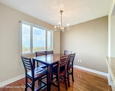 110 Warsteiner Way - Photo Thumbnail 9