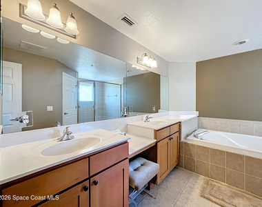 110 Warsteiner Way - Photo Thumbnail 20