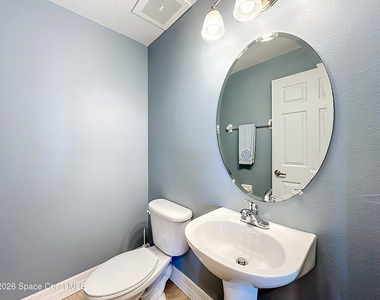 110 Warsteiner Way - Photo Thumbnail 14