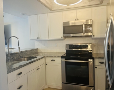3142 Sir Hamilton Circle - Photo Thumbnail 3