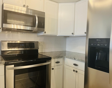 3142 Sir Hamilton Circle - Photo Thumbnail 4