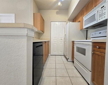 5125 Palm Springs Boulevard - Photo Thumbnail 2