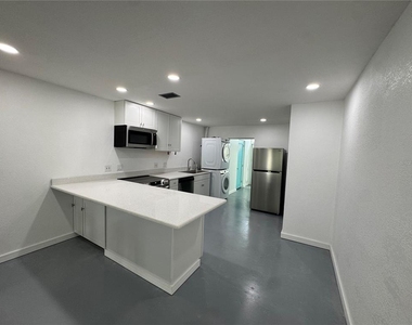 5720 13th Avenue N - Photo Thumbnail 7