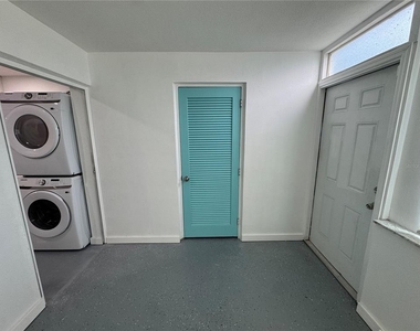 5720 13th Avenue N - Photo Thumbnail 28
