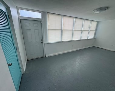 5720 13th Avenue N - Photo Thumbnail 27