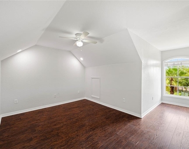 9412 Lake Chase Island Way - Photo Thumbnail 11