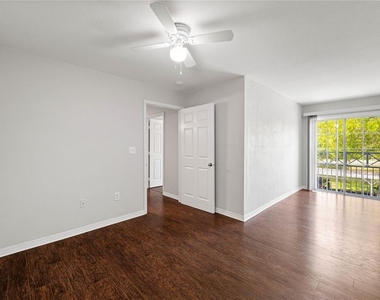 9412 Lake Chase Island Way - Photo Thumbnail 25