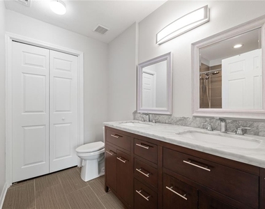 9412 Lake Chase Island Way - Photo Thumbnail 16