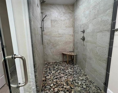 4455 Nw 80th Terrace - Photo Thumbnail 11
