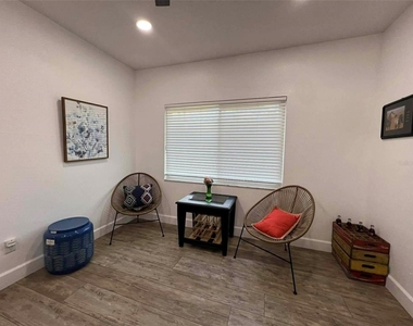 4455 Nw 80th Terrace - Photo Thumbnail 7
