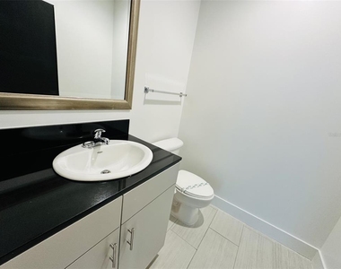 111-3 Washington Street - Photo Thumbnail 12