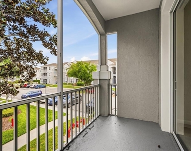 8101 Coconut Palm Way - Photo Thumbnail 21