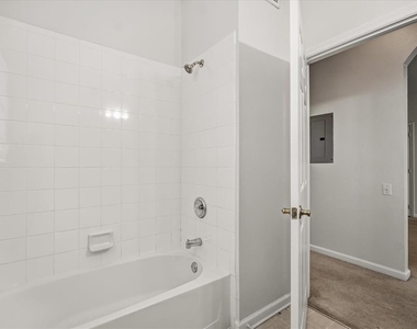 8101 Coconut Palm Way - Photo Thumbnail 14