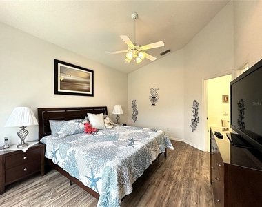 16724 Rolling Green Drive - Photo Thumbnail 30