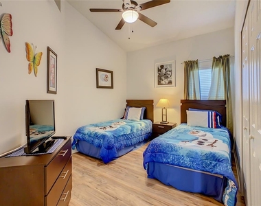 16724 Rolling Green Drive - Photo Thumbnail 37