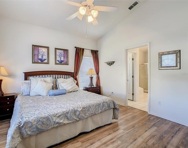 16724 Rolling Green Drive - Photo Thumbnail 44