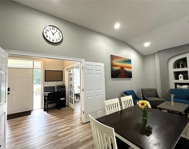 16724 Rolling Green Drive - Photo Thumbnail 51