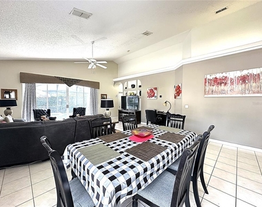 16724 Rolling Green Drive - Photo Thumbnail 20