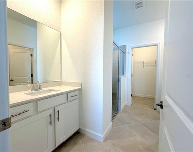 8225 Shore Lake Drive - Photo Thumbnail 10