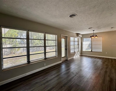 2624 Sunnybrook Drive - Photo Thumbnail 6