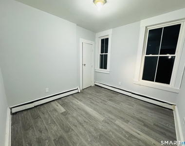 29 White Street - Photo Thumbnail 4