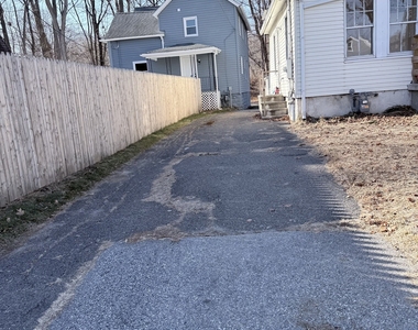 21 Woodbine Street - Photo Thumbnail 5
