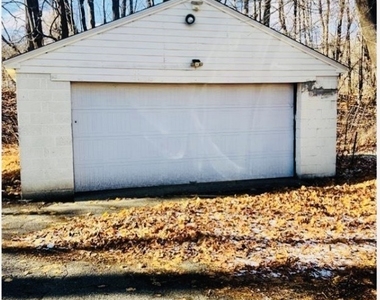 21 Woodbine Street - Photo Thumbnail 6
