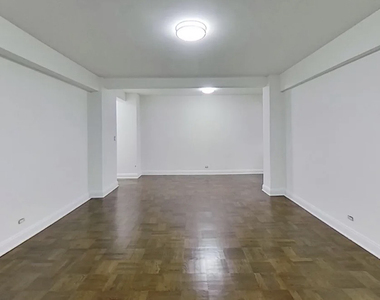 20 Beekman Place - Photo Thumbnail 1