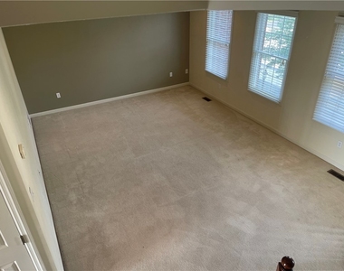 334 Marshall Heights Dr - Photo Thumbnail 4