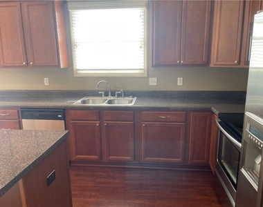 334 Marshall Heights Dr - Photo Thumbnail 11