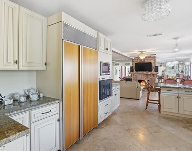 3182 Moonflower Drive - Photo Thumbnail 15