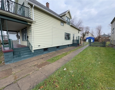 143 Reo- Upper Avenue - Photo Thumbnail 1
