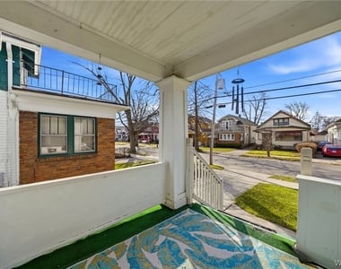 220 Dartmouth Avenue - Photo Thumbnail 3