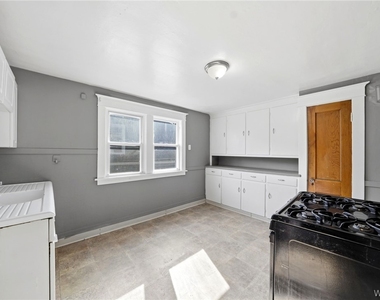 220 Dartmouth Avenue - Photo Thumbnail 8