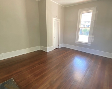 302 Cedar Street - Photo Thumbnail 5