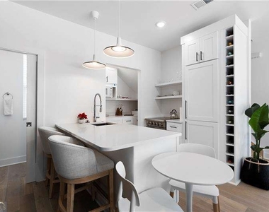 217 Arnold Mill Road - Photo Thumbnail 4