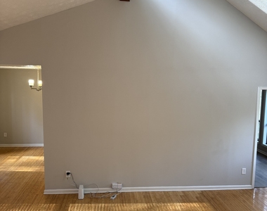 82 Geraldine Drive Se - Photo Thumbnail 8
