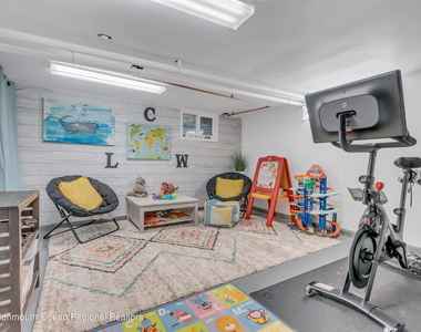 102 Dixon Avenue - Photo Thumbnail 28