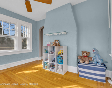 102 Dixon Avenue - Photo Thumbnail 10