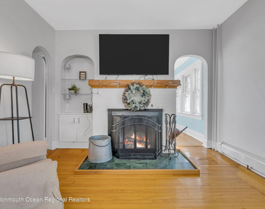 102 Dixon Avenue - Photo Thumbnail 7