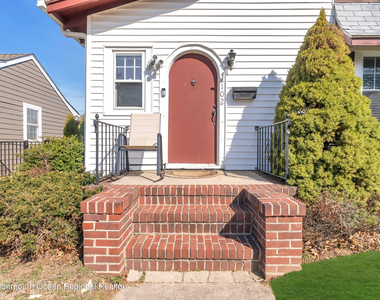 102 Dixon Avenue - Photo Thumbnail 1