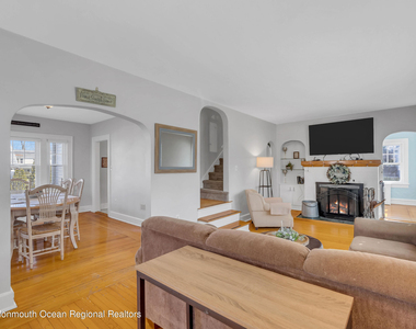 102 Dixon Avenue - Photo Thumbnail 5