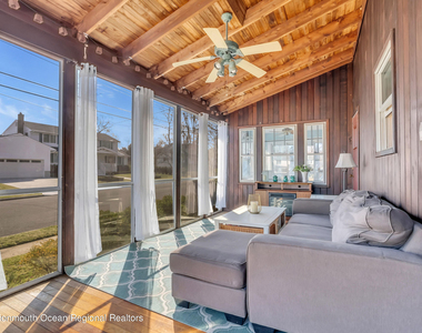 102 Dixon Avenue - Photo Thumbnail 19