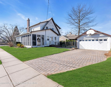 102 Dixon Avenue - Photo Thumbnail 31