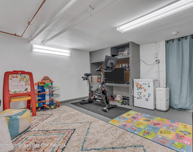 102 Dixon Avenue - Photo Thumbnail 29