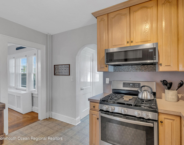102 Dixon Avenue - Photo Thumbnail 15