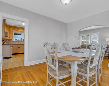 102 Dixon Avenue - Photo Thumbnail 12
