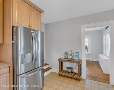 102 Dixon Avenue - Photo Thumbnail 16