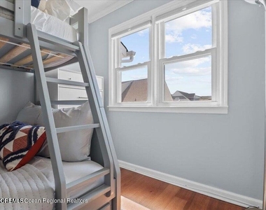 2204 Grand Central Avenue - Photo Thumbnail 8