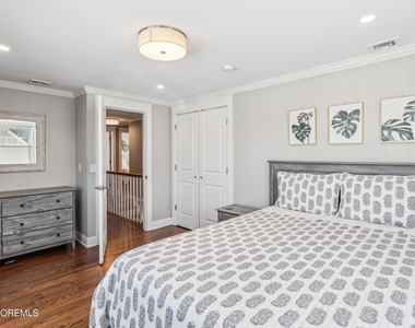 242 Curtis Point Drive - Photo Thumbnail 19